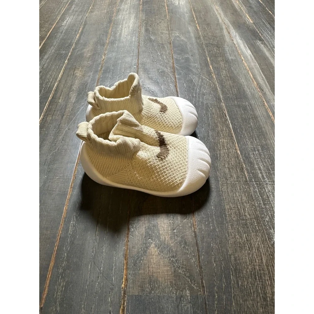 Baby Mesh Knit Walking Shoes Cream Slip On First Walkers Sneakers